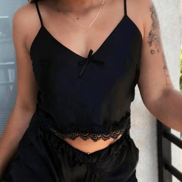 𝐁𝐋𝐀𝐂𝐊 𝐒𝐀𝐓𝐈𝐍 𝐂𝐀𝐌𝐈 𝐂𝐑𝐎𝐏 𝐓𝐎𝐏 𝐀𝐍𝐃 𝐁𝐎𝐘𝐒𝐇𝐎𝐑𝐓𝐒 𝐏𝐀𝐉 - Picture 4 of 6